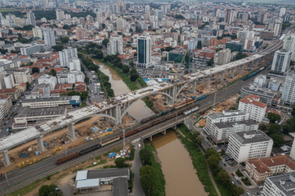 Governo do Paraná licitou obras de R$ 160 milhões com viaduto de 800m e corredor de ônibus ligando Curitiba e Pinhais. Veja o que vai mudar.