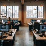 Estúdio de desenvolvimento de games em Curitiba com equipe trabalhando